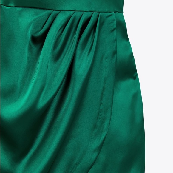 🌹NWT. Zara Satin Effect Green Ruched Mini Dress. Size S - Picture 9 of 13